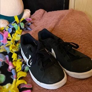 Nike Kids Black Sneakers